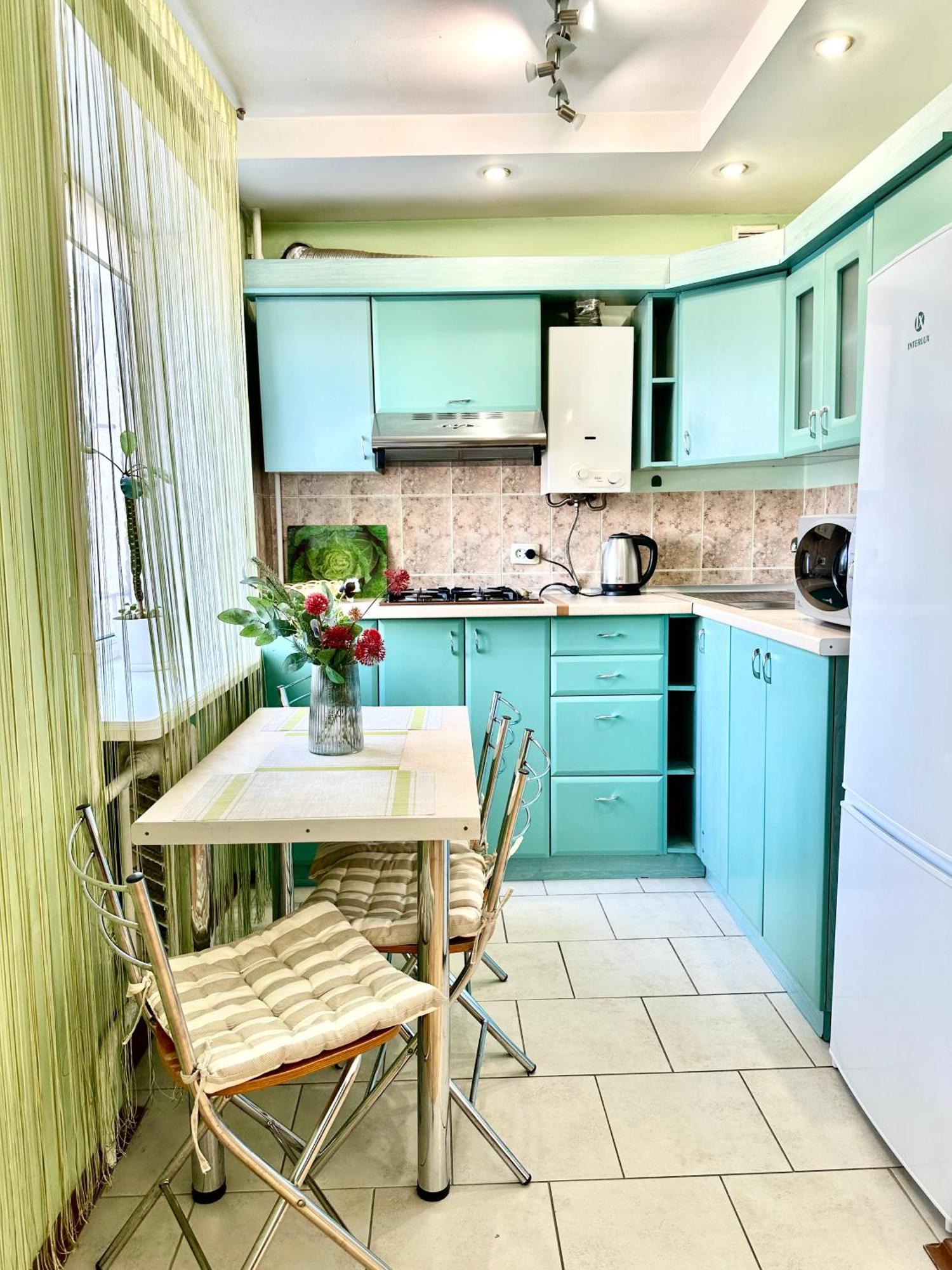 Comfortable Apartment on Stepana Demyanchuka Street Rivne Bagian luar foto
